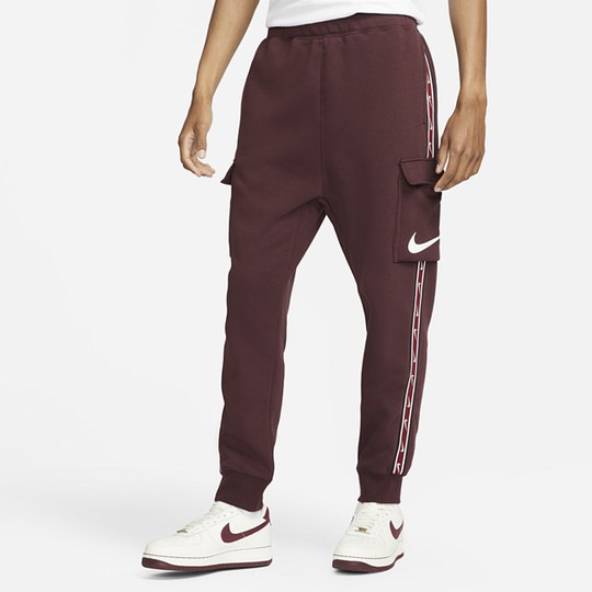 Nike Sportswear Repeat Men's Fleece Cargo Trousers - Red